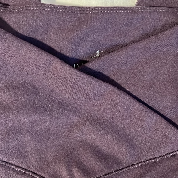 Danskin Size XS Purple Leggings WITH POCKETS - Picture 4 of 5